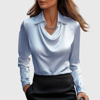 Emma | Damen Langarm Top Wasserfallkragen Fließend Elegant Feminin – Hellblau