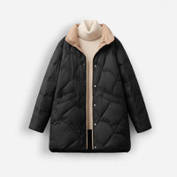 Leichte Damenjacke mit warmer Füllung und wellenförmiger Steppung - mittellang – Schwarz