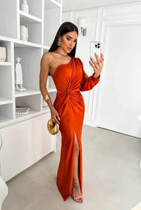 Damen-Abendkleid mit One-Shoulder-Form | klare Linienführung – Rot