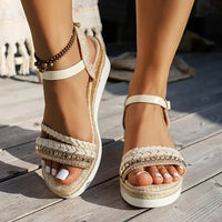 Ava | Sommerliche Damen-Keilsandalen mit geflochtenen Jute-Riemen und Knöchelschnalle – Beige