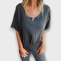 Bomia – Bequemes T-Shirt mit Taillenbund und V-Ausschnitt – Schwarz