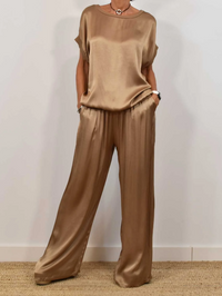CLEO – Zweiteiliges Satin-Set mit fließender Eleganz – Karamell