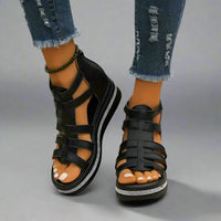Minerva | Elegante Keilsandalen für ganztägigen Komfort – Schwarz
