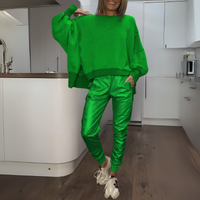 SANDY - SET AUS SATINIERTEM PULLOVER UND JOGGER – Grün