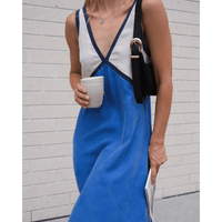 RENATA | V-AUSSCHNITT-KLEID – Blau