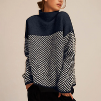 Chevron Luxe | Stylischer Rollkragenpullover Damen – Marine