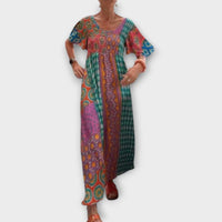 Melania - Lebhaftes Boho-Kleid im trendigen Stil – Grün