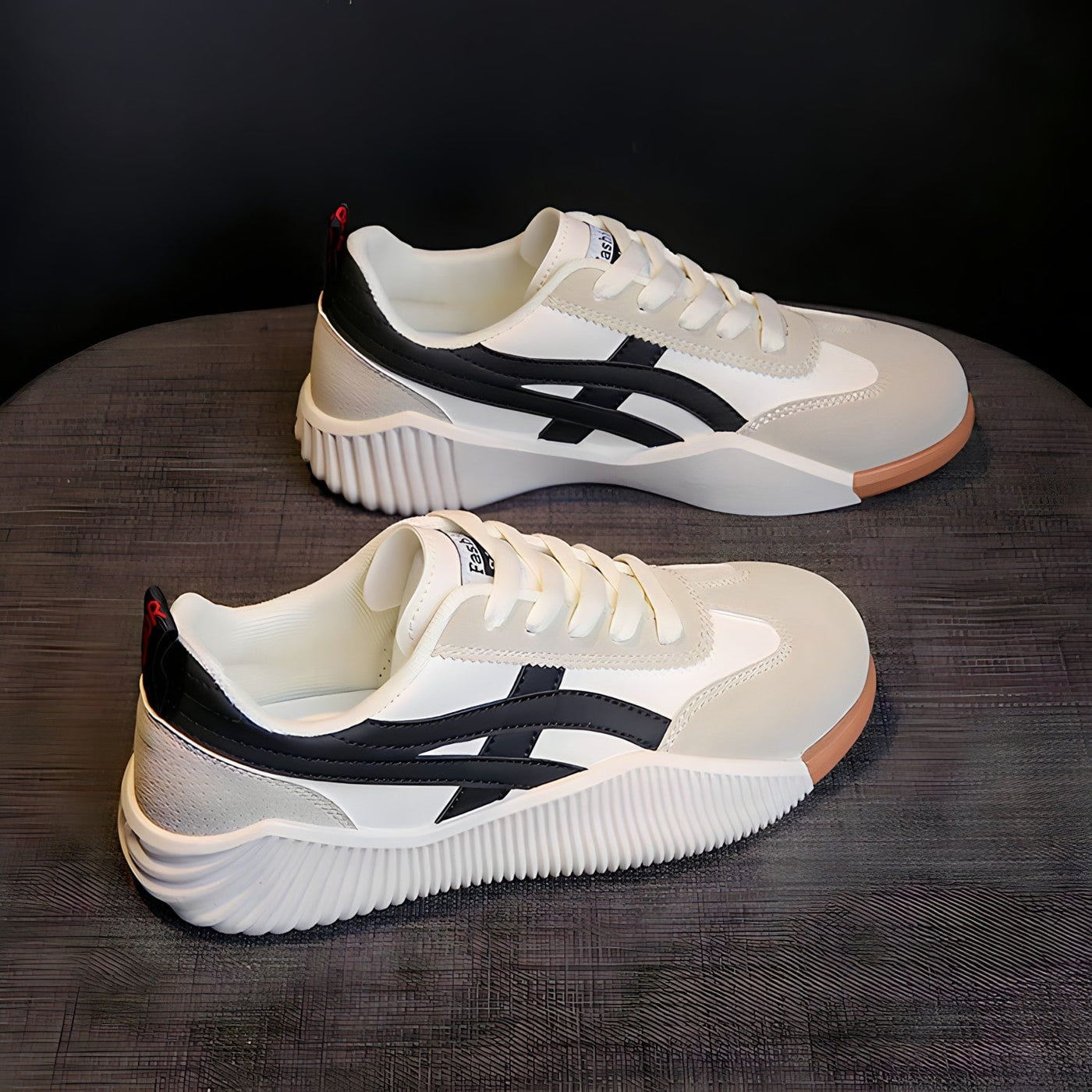 Corrine - Ultrabequeme Turnschuhe