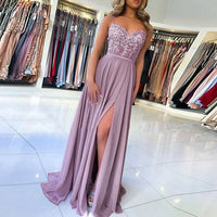 Heidi-Mode | Kleid aus Spitze mit Hohem Schlitz – Veilchen