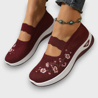 Averina – Femininer Komfort-Sneaker mit Stickerei – Weinrot