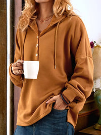 HEDWIG - SWEATSHIRT MIT KNÖPFEN UND KAPUZE – Braun