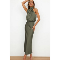 Damenkleid mit Halfterform | Midilänge – Grün