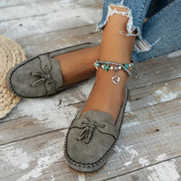 Heidi-Mode | Klassische Wildleder-Loafer mit Quastendetail für Damen – Grau