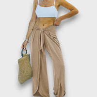 Narella – Sommerhose mit Wickeleffekt und Bindegürtel – Beige