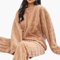 Lea | Die Kuschelige Fleece-Pyjama – Braun