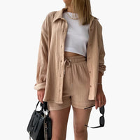 Zweiteiliges Set mit Shorts für Damen - lässiger Sommerlook – Beige
