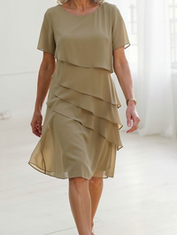 Renate | Elegantes, fließendes Kleid mit Rüschen – Khaki