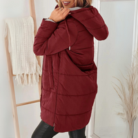 Ailsa | Daunenjacke mit Kapuze – Burgunderrot