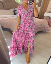 TESSA - LANGES GEMUSTERTES KLEID MIT KNOPFLEISTE – Rosa