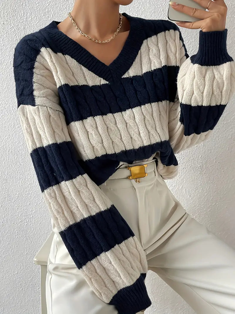 Clivana | Eleganter Pullover mit V-Ausschnitt und Zopfmuster in Farbblock-Optik