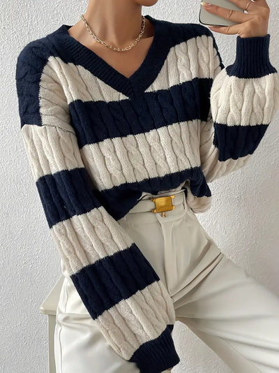 Clivana | Eleganter Pullover mit V-Ausschnitt und Zopfmuster in Farbblock-Optik