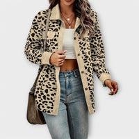 Mila | Damen Hemdjacke mit modernem Leopardenmuster – Aprikose
