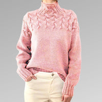 Rollkragenpullover mit Twist-Details – Elegante Wärme mit moderner Raffinesse – Rosa