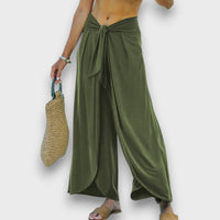 Narella – Sommerhose mit Wickeleffekt und Bindegürtel – Grün