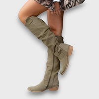 Leontine – Kniehohe Stiefel mit samtigem Charme – Oliv