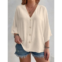Isabella | Damen V-Ring-Top mit feinem Knopf-Detail – Apricot