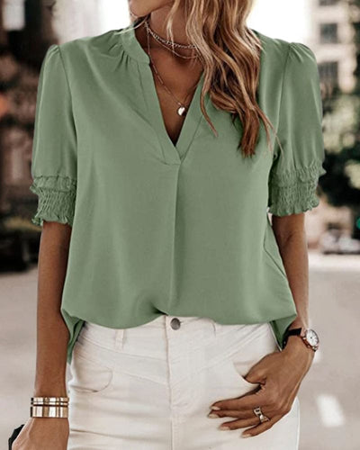 Bluse mit kurzen Ärmeln und V-Ausschnitt
