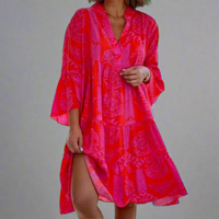 Hilberga | Luftiges Maxikleid mit Stilgarantie – Magenta mit großen Blumen
