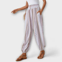 Scarletta – Weite Hose mit Ethno-Muster – Weiß