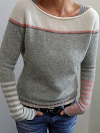 Greta | Eleganter Damen Pullover breit und gestreift – Grau