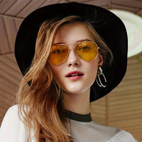 Heidi-Mode | Klassische Aviator-Sonnenbrille mit Goldenem Rahmen für Damen – Goldrahmen. Gelbe Linse