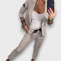 Verena – Moderner Blazer-Zweiteiler – Beige