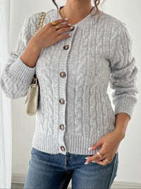 STRICK KABEL CARDIGAN | ELEGANTER WARMHALTER – Hellgrau