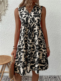 Tasha | Floral Flowing Dress – Schwarz