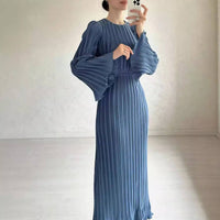 BABETTE - LANGES PLISSEE-KLEID – Blau