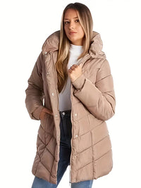 Keytharae | Plüschsteppjacke mit Reißverschluss und Kapuze in Übergröße – Weizenfarben