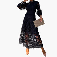 Nora | Kleid mit Spitze und hoher Taille – Schwarz