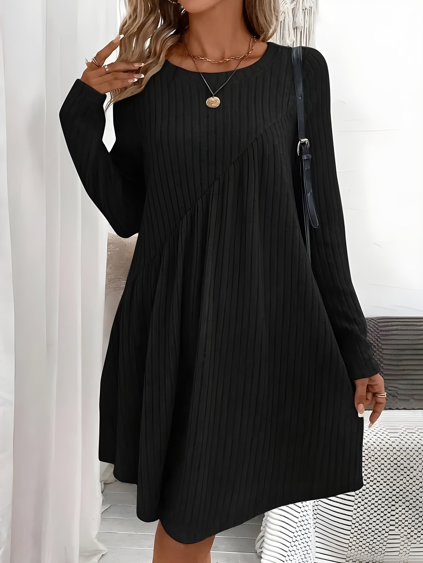 Vina - Bequemes Strickkleid