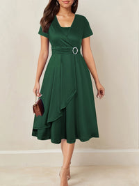 Elisa | V-Ausschnitt Midikleid mit asymmetrischem Saum – Grün