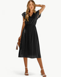 Lara™ | Kleid mit V-Ausschnitt und Rüschenärmeln – Schwarz