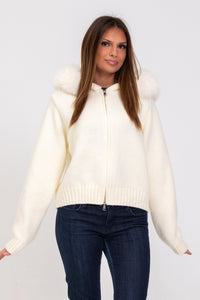Alicia | Jacke mit Fellkapuze – Weiß