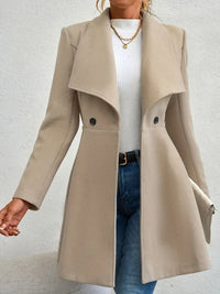 Ellzira | Zweireihiger Mantel in A-Linie – Khaki