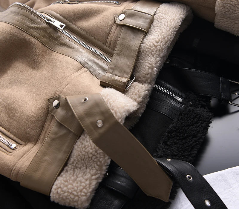 Geneviev | Bequemer Damen-Wintermantel aus Wildleder mit verstellbarem Gürtel und Fleece-Futter