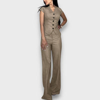 Laura – Elegantes Set mit femininer Silhouette – Khaki