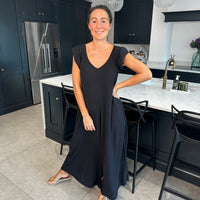 Naomi™ | Eleganter Jumpsuit für jeden Tag – Schwarz