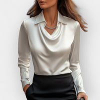 Elegante Damen Satinbluse mit Wasserfallkragen – Weiß